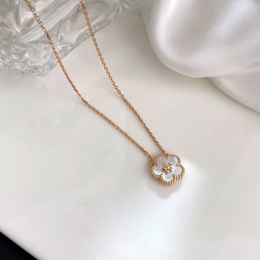 [Crown  Jewelry]LUCKY  WHITE MOP  PLUM BLOSSOM NECKLACE
